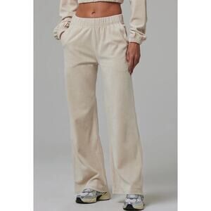 Talentless wide leg sweat pants cream size medium comfort athleisure